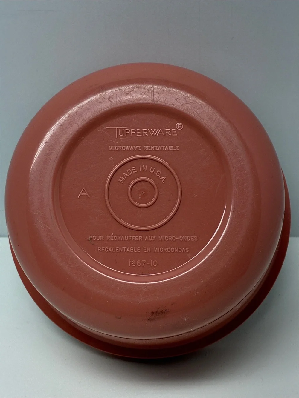 Tupperware Round Dip Microwave Bowl in Mauve .